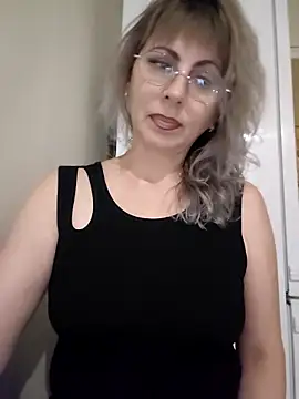 Kitty-MEOWW online show from 8, 6, 2026
