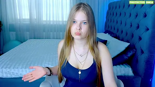 Snapshot of Helena_TVS chatting on 7, 7, 2026 Helena TVS online show from 7, 7, 2026