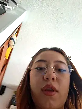 Laury ro6 online show from 21, 5, 2026