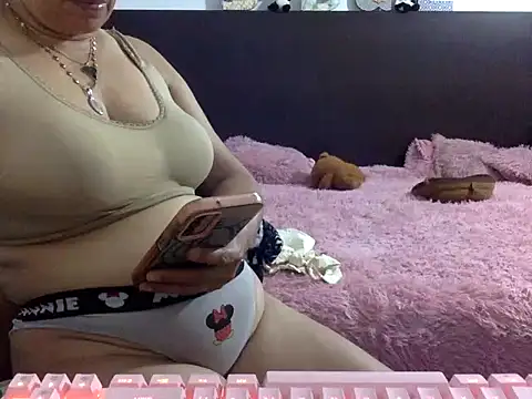 Snapshot of mommy-flabia chatting on 22, 6, 2026 mommy-flabia online show from 22, 6, 2026