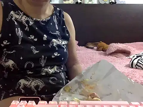 Snapshot of mommy-flabia chatting on 6, 7, 2026 mommy-flabia online show from 6, 7, 2026