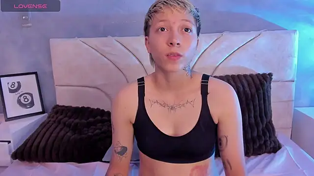 vane grey online show from 25, 5, 2026