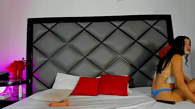 IsabellaVillalobos online show from 19, 6, 2026