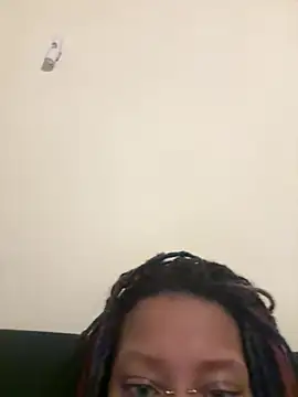 Lunablueee online show from 10, 6, 2026