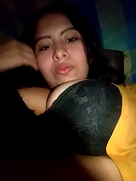 Snapshot of rosaliaex chatting on 4, 6, 2026 rosaliaex online show from 4, 6, 2026