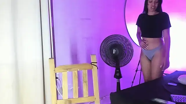 Teenssweet18 online show from 25, 6, 2026