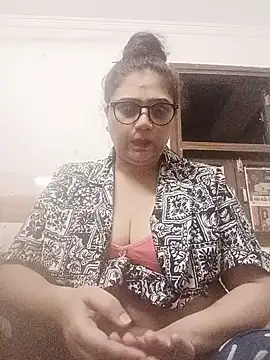 Snapshot of yourchahat27 chatting on 13, 6, 2026 yourchahat27 online show from 13, 6, 2026