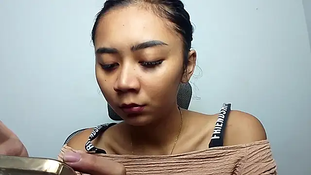 Snapshot of KristieOrtmann chatting on 6, 7, 2026 KristieOrtmann online show from 6, 7, 2026