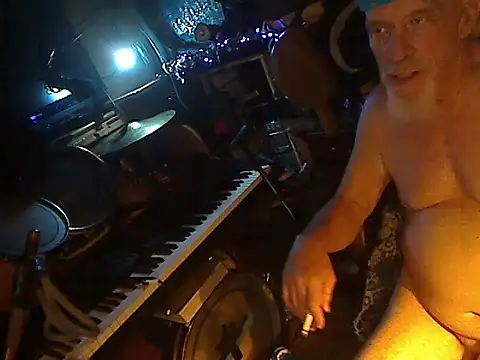 Dreamzluvz2 online show from 25, 7, 2026