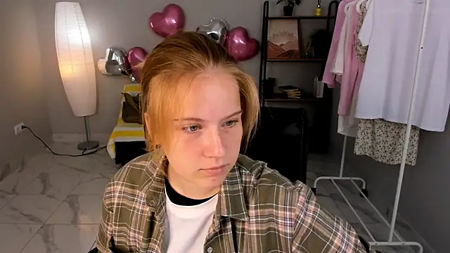 Tiffany  Long online show from 25, 5, 2026