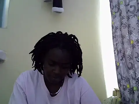 Snapshot of Pretty_Liz255 chatting on 8, 6, 2026 Pretty Liz255 online show from 8, 6, 2026