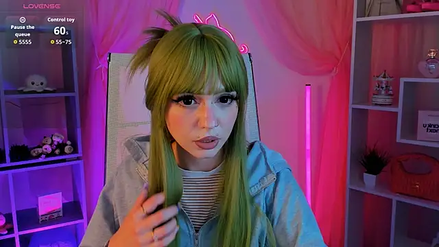 YunaLeaf online show from 23, 5, 2026