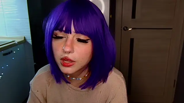 YunaLeaf online show from 18, 6, 2026