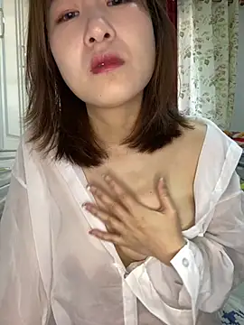 Snapshot of U-mi chatting on 5, 6, 2026 U-mi online show from 5, 6, 2026