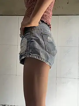 Miuuu22 online show from 25, 6, 2026
