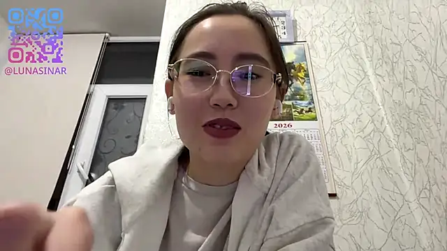 VickieTrudo online show from 10, 6, 2026