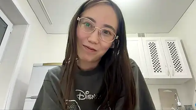 VickieTrudo online show from 21, 6, 2026