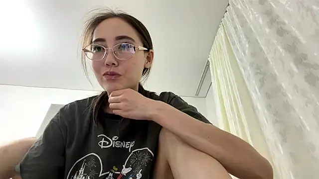 VickieTrudo online show from 6, 7, 2026