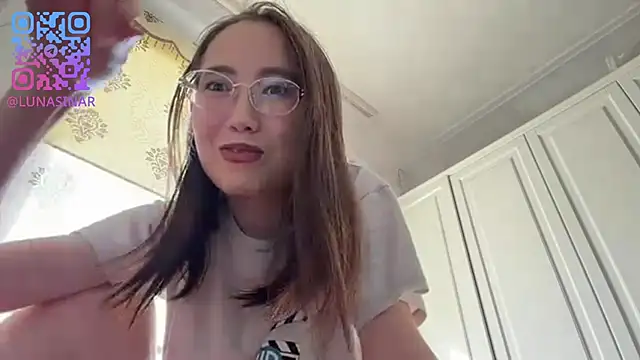 VickieTrudo online show from 11, 6, 2026