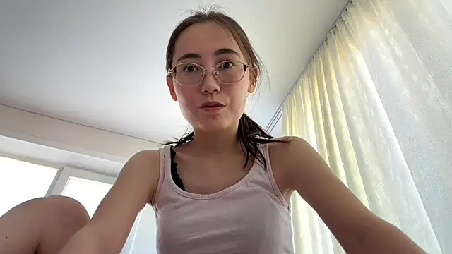 VickieTrudo online show from 16, 7, 2026