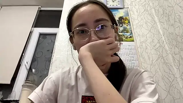 VickieTrudo online show from 4, 6, 2026