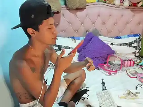 sexy guys23 online show from 16, 6, 2026