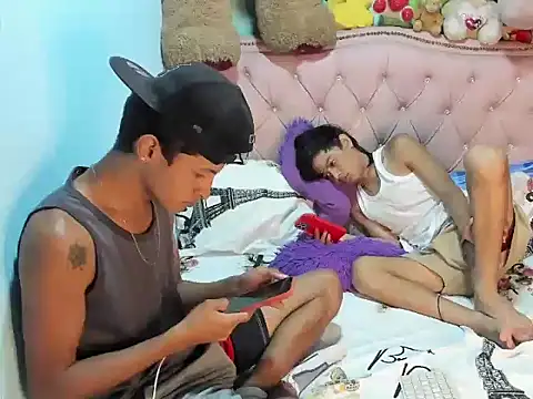 sexy guys23 online show from 18, 6, 2026