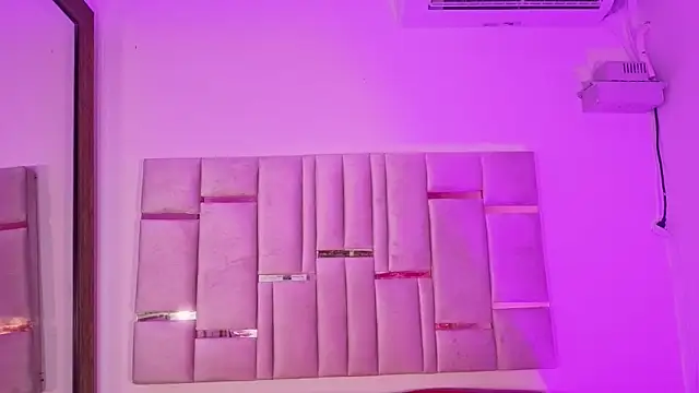 Mikaela-Banes online show from 21, 7, 2026