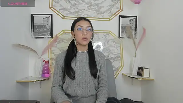 jaulyn 18   online show from 26, 6, 2026