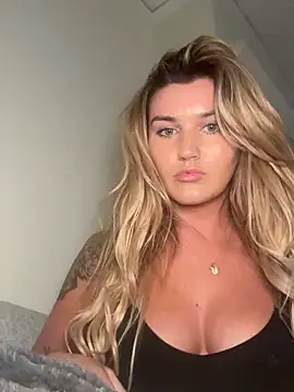 thebeachyblonde online show from 14, 7, 2026