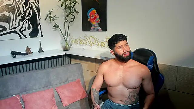 Snapshot of RikyAaron chatting on 23, 6, 2026 RikyAaron online show from 23, 6, 2026