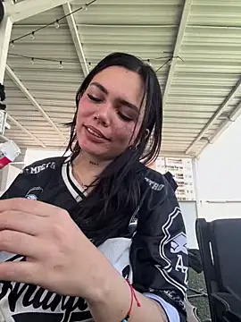 Snapshot of andraa_rossee chatting on 14, 6, 2026 andraa rossee online show from 14, 6, 2026