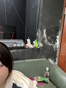 Shadowgril online show from 22, 5, 2026