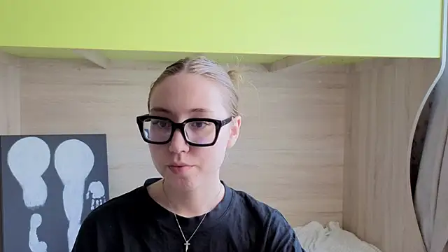  kitti meow  online show from 28, 6, 2026