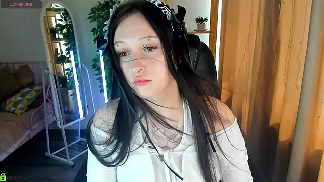 Emma-Blissa online show from 5, 7, 2026