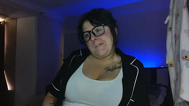 LucyLou31 online show from 14, 6, 2026