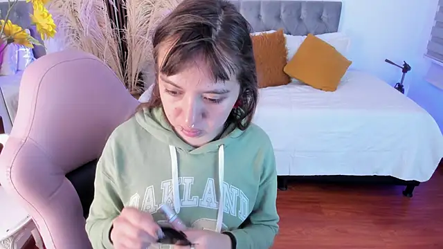 Scarlett  Cooper  1 online show from 2, 6, 2026