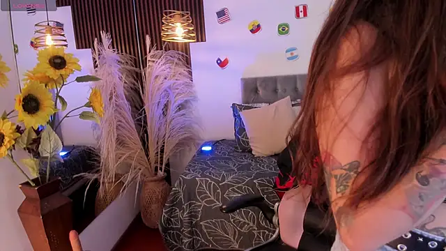 Scarlett  Cooper  1 online show from 19, 6, 2026