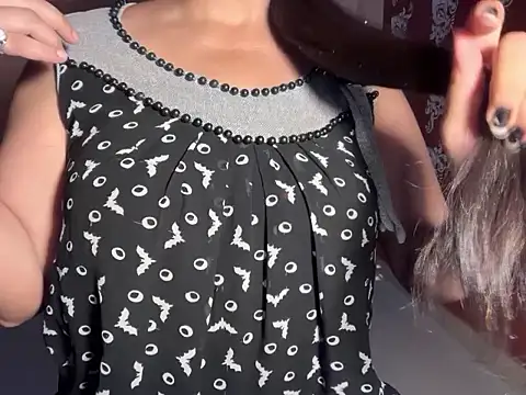 Diamond Queenn online show from 31, 5, 2026