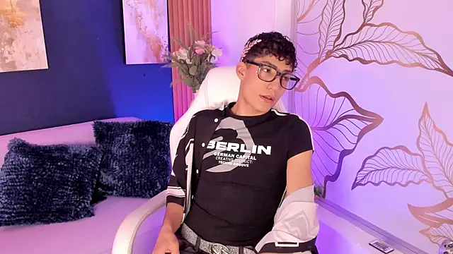 Snapshot of Adann_Scott chatting on 25, 6, 2026 Adann Scott online show from 25, 6, 2026