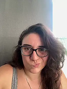 CurvyyMomy online show from 24, 7, 2026