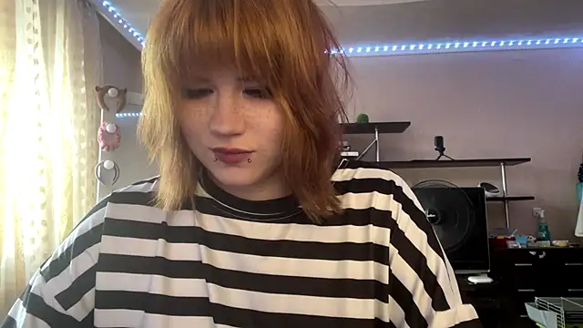 HelloKinki online show from 22, 6, 2026