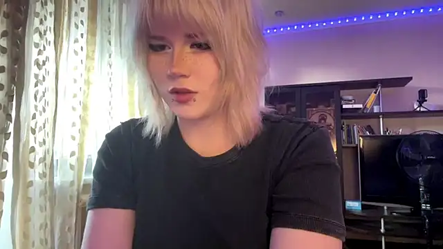 HelloKinki online show from 8, 7, 2026