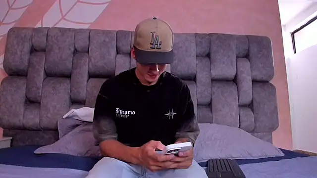 wesley boyy  online show from 27, 5, 2026