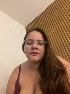 Laryssinha 69 online show from 8, 7, 2026