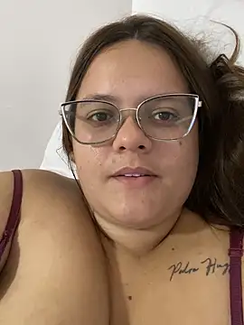 Laryssinha 69 online show from 18, 6, 2026