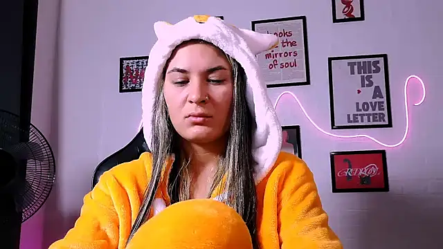 Snapshot of AlisaFrost chatting on 30, 7, 2026 AlisaFrost online show from 30, 7, 2026