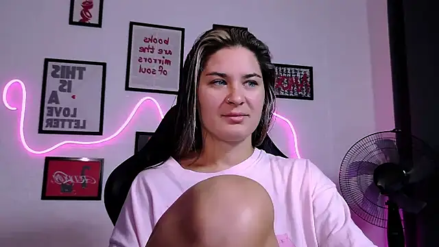 Snapshot of AlisaFrost chatting on 29, 6, 2026 AlisaFrost online show from 29, 6, 2026