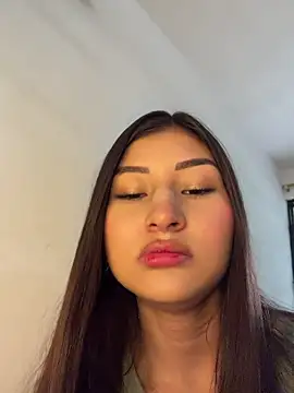 Aylin-fire online show from 4, 7, 2026