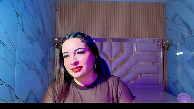 Snapshot of Kiara_Moon_r chatting on 4, 7, 2026 Kiara Moon r online show from 4, 7, 2026